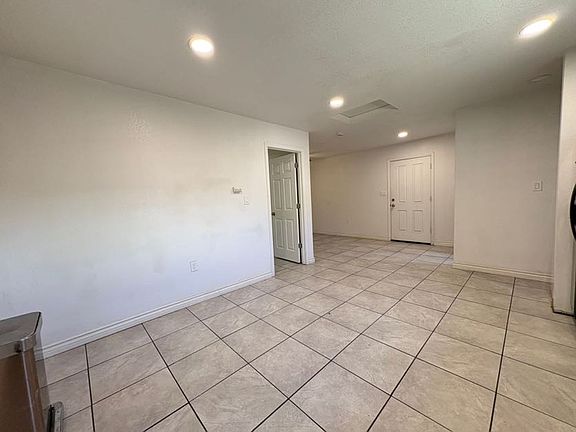 3rd image of 1752 N Stanford Ave #2
