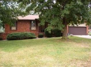 4705 S Holiday Dr, Springfield, MO 65810