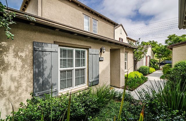 1st image of 142 Talmont Cir