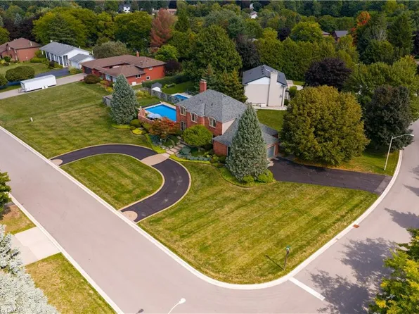 55 Kirby Ave, Hamilton, ON L9H 6H6