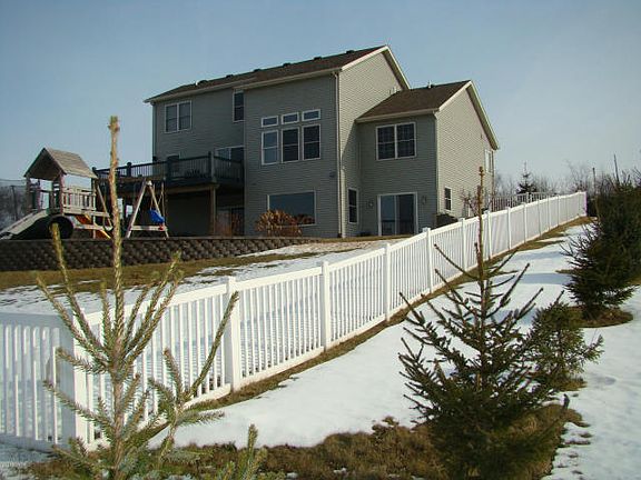 4th image of 2233 Crest Haven Blvd