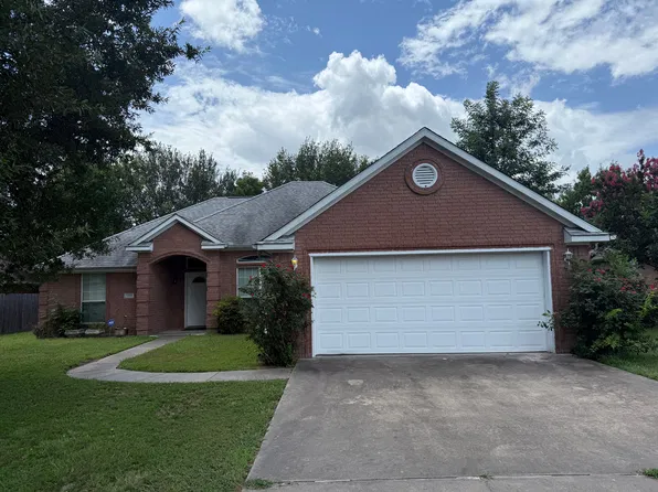 1313 Madeline St, Commerce, TX 75428