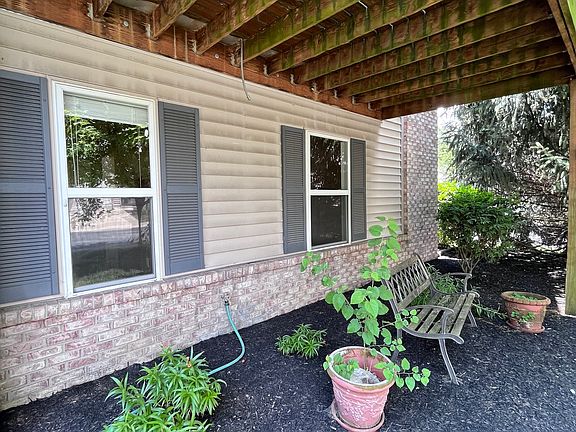 3rd image of 9483 Villa Woods Dr Unit 180
