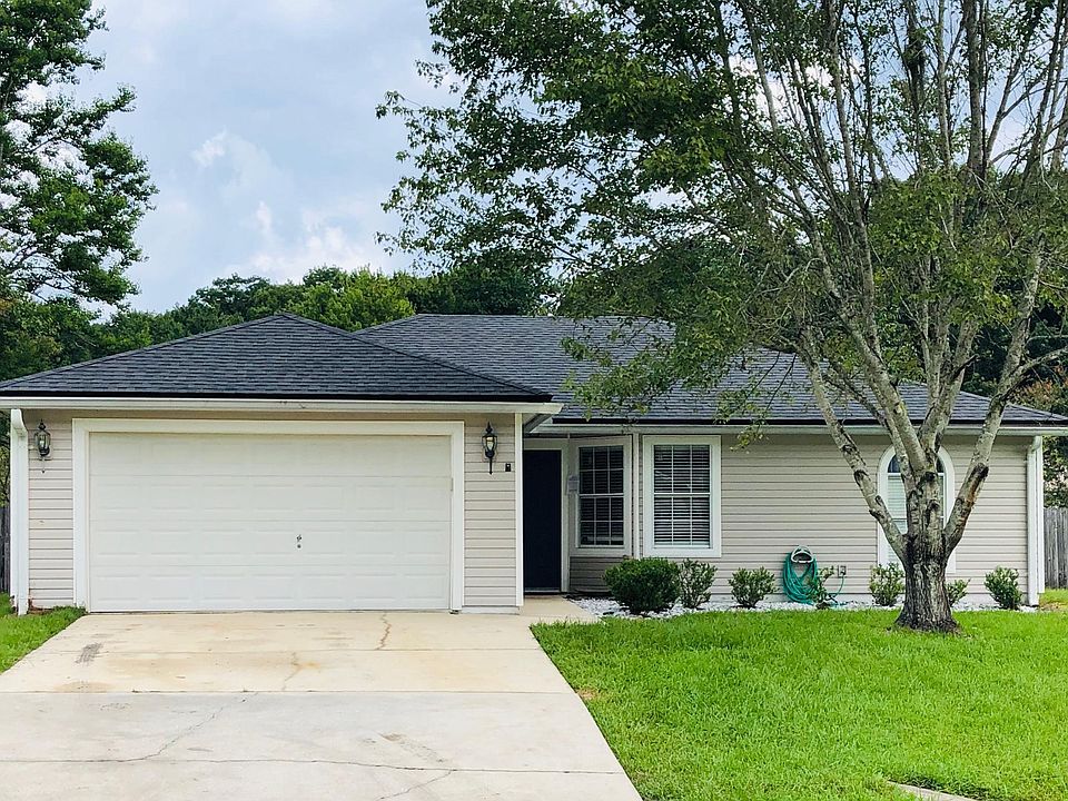 1st image of 1606 Twin Oak Dr W