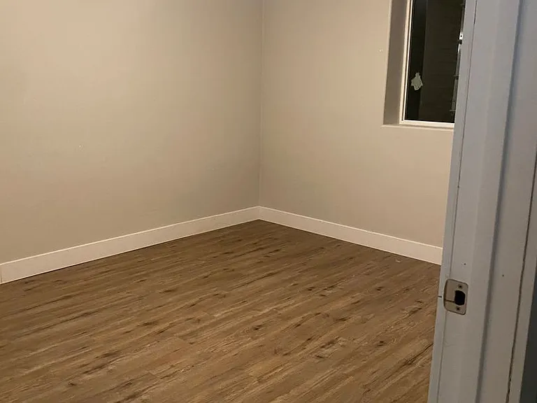 60 E Dogwood St — Photo 3