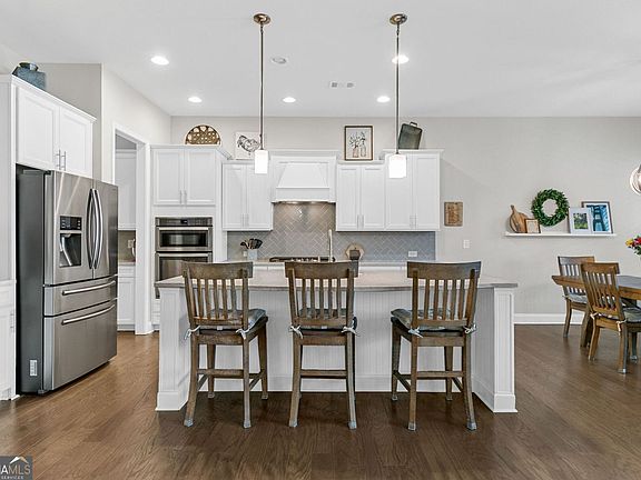 5th image of 1149 Waters Way