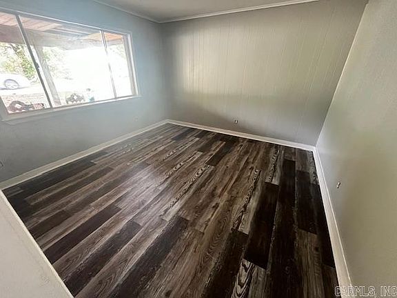2nd image of 1215 Abernathy St