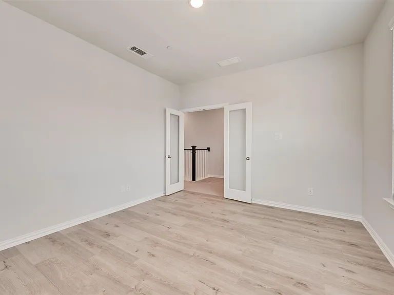 8340 Challenger Ln — Photo 31