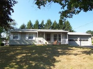 2 Kingsberry Ln, Ware, MA 01082