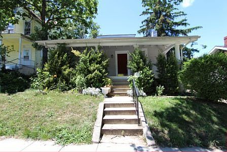 3196 18th St NE Front
