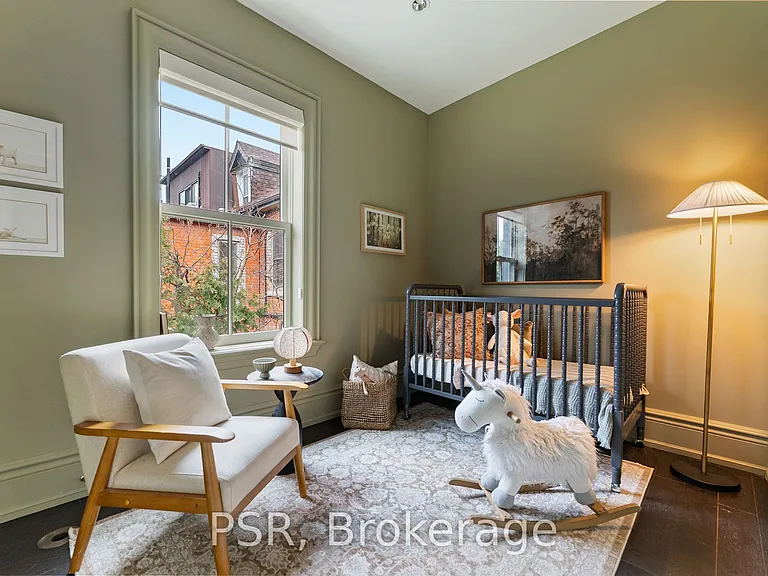 126 Dovercourt Rd — Photo 22