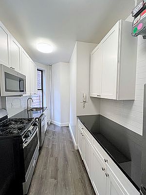 2nd image of 229 W 105th St APT 43