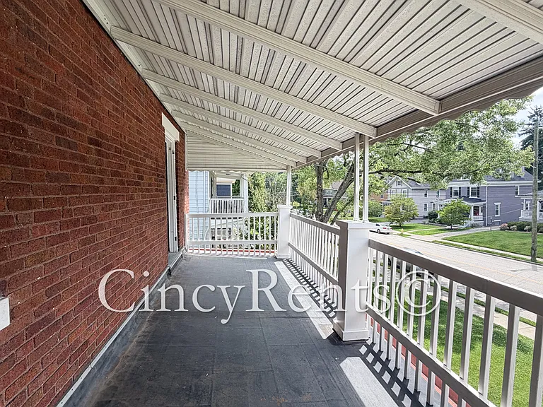 2800 Observatory Ave #2 — Photo 18
