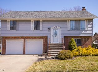 1193 Jacoby Rd, Akron, OH 44321