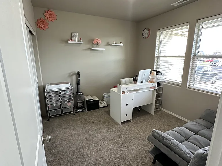 7705 Cassiar Dr — Photo 10