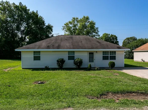 704 W Johnson St, Stilwell, OK 74960