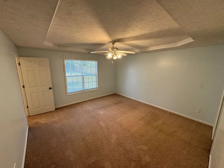 665 Americana Dr — Photo 15
