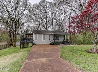 1161 Thunderbird Dr S, Hernando, MS 38632