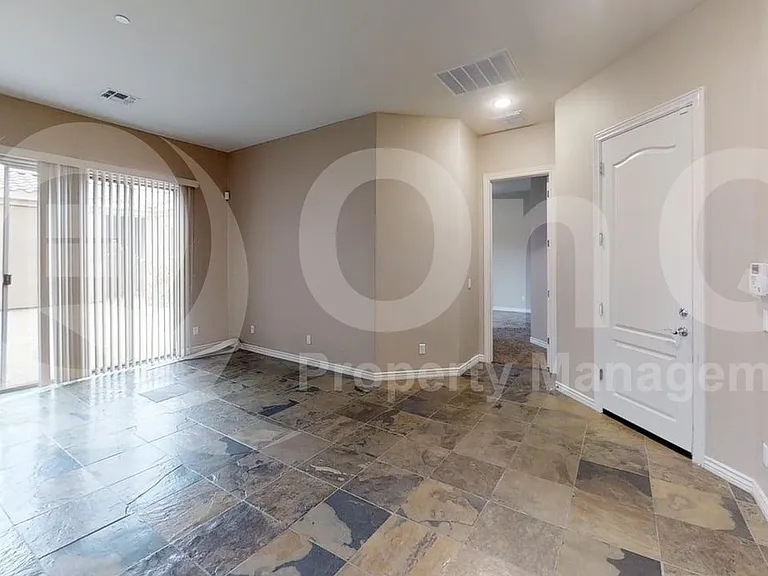 36435 N Porta Nuova Rd — Photo 7