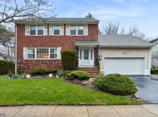 3 Carol Ct, Cranford Twp., NJ 07016