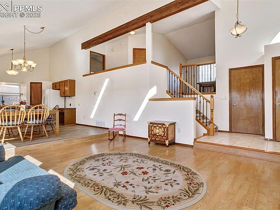 5th image of 4279 Saunter Dr