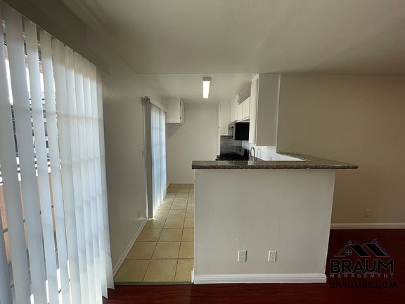 5th image of 4404 Stern Ave APT 1