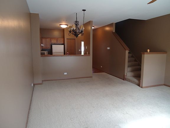 4th image of 1324 Brookdale Dr