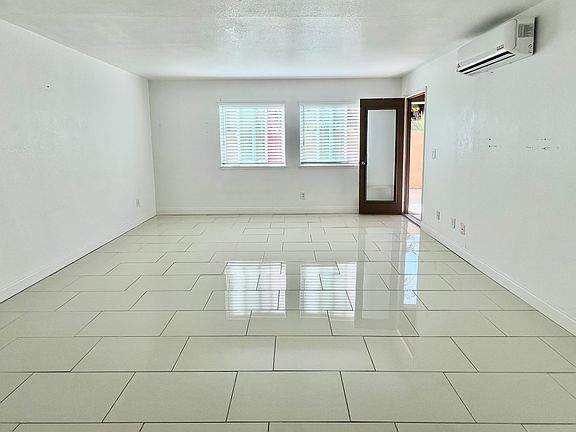 4th image of 3520 Lebon Dr Unit 5110