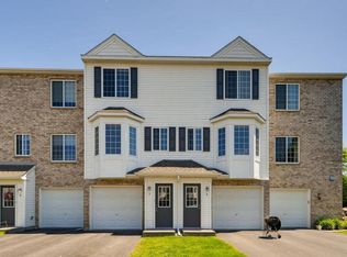 5027 Evergreen Dr N UNIT 3, Hugo, MN 55038