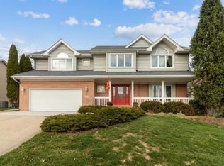 2309 Ridgewood Dr, West Des Moines, IA 50265