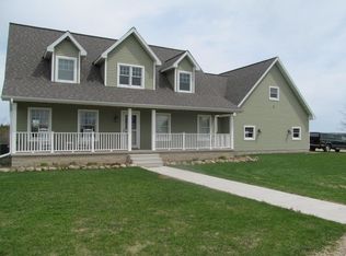 5694 D Rd, Bark River, MI 49807