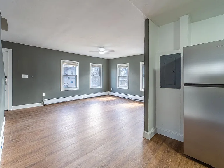 14A Winter St — Photo 8