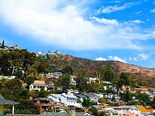 3rd image of 2753 Solana Way