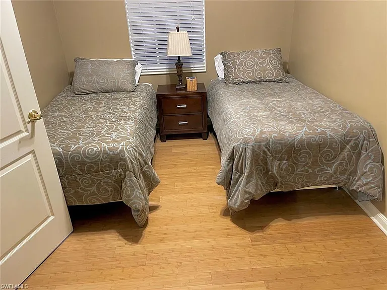 5601 Cove Cir — Photo 33