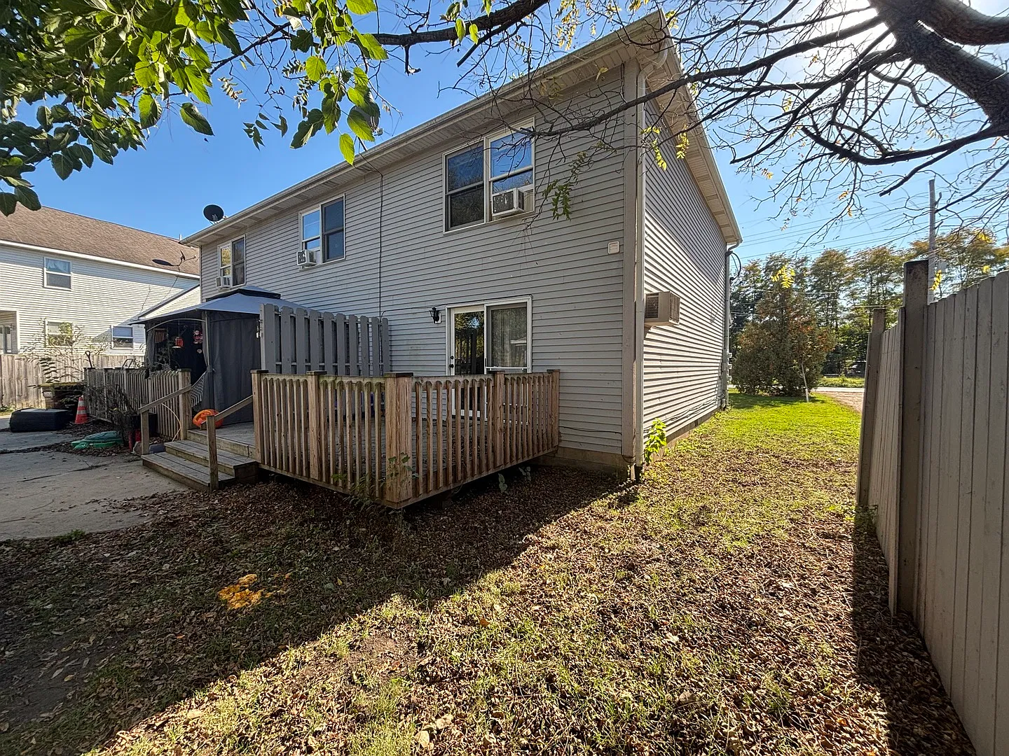 2 bed, 1.5 bath, 1000 sqft, $1,650 — Photo 3
