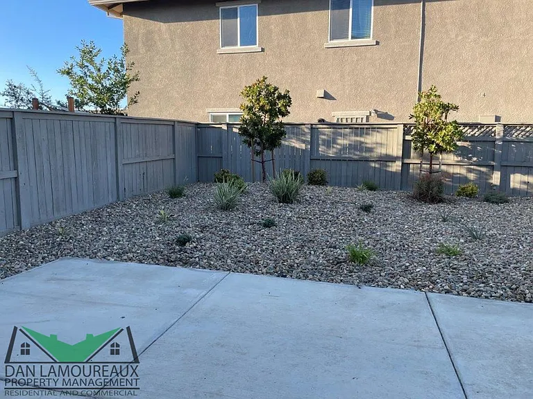2121 Millsap Pl — Photo 24
