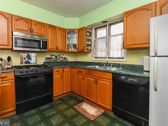 4th image of 111 Atkins Ave