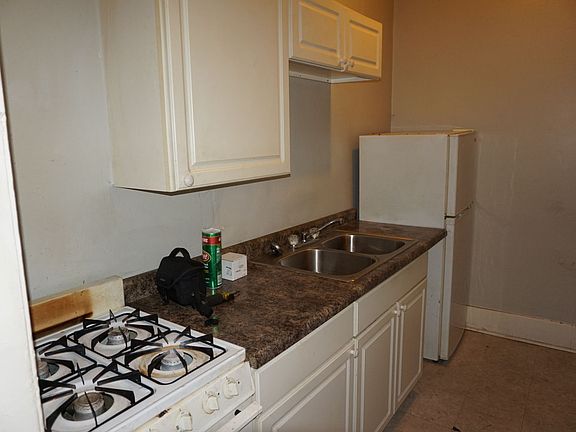 5th image of 404 W Livingston St #B