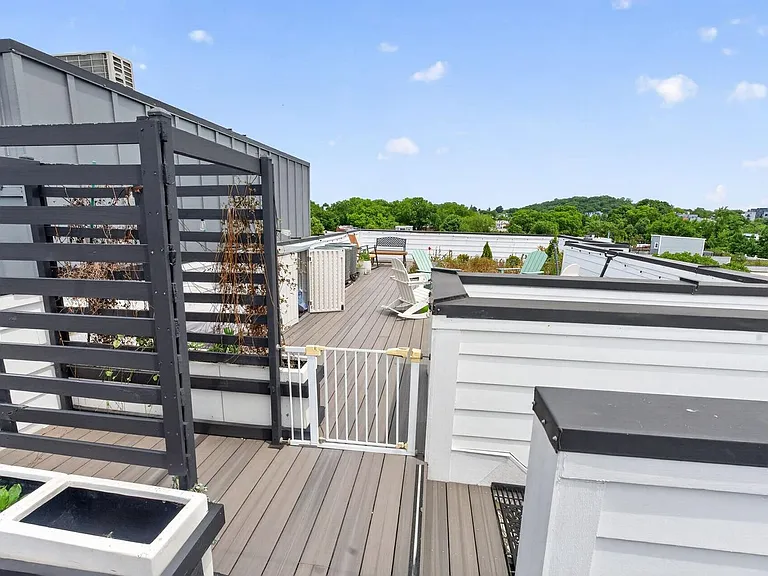 1102 Staples St NE #301 — Photo 22