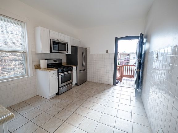 5th image of 1640 N Linder Ave APT 2