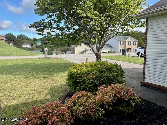 5th image of 2400 Honey Grove Ln