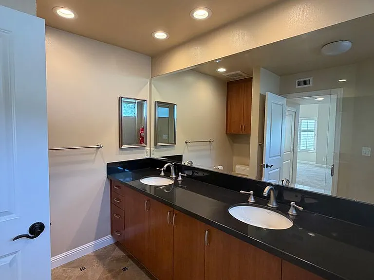 1734 N Verdugo Rd #6 — Photo 31