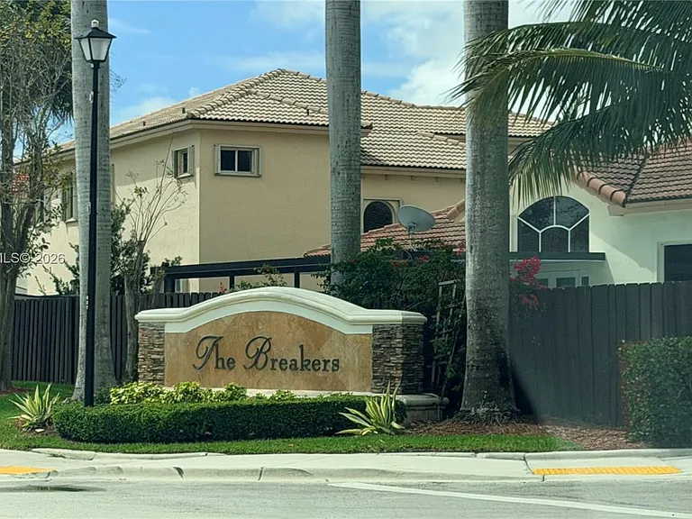9468 SW 221st Ln — Photo 21