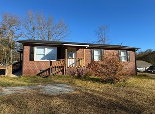 421 Sharpe St, Woodruff, SC 29388