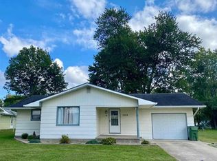 1209 N Court St, Sullivan, IN 47882