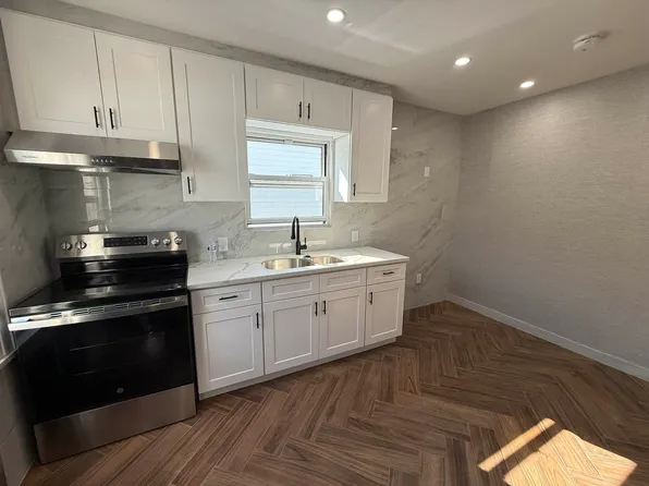 60-50 59th Drive image 2 of 12