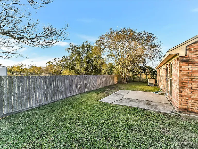 4010 Spring Branch Dr W — Photo 34