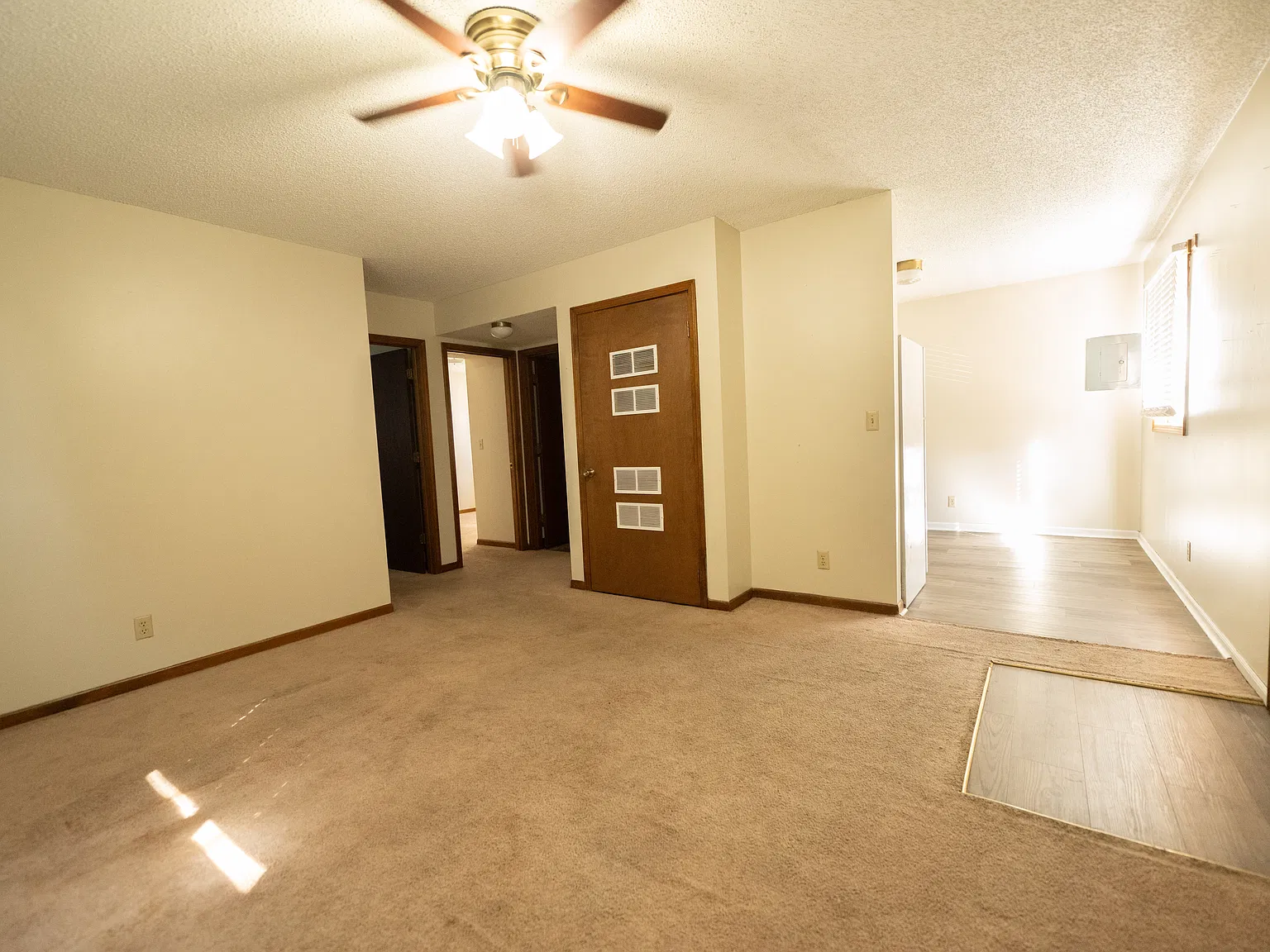 2 bed, 700 sqft, $725 — Photo 2