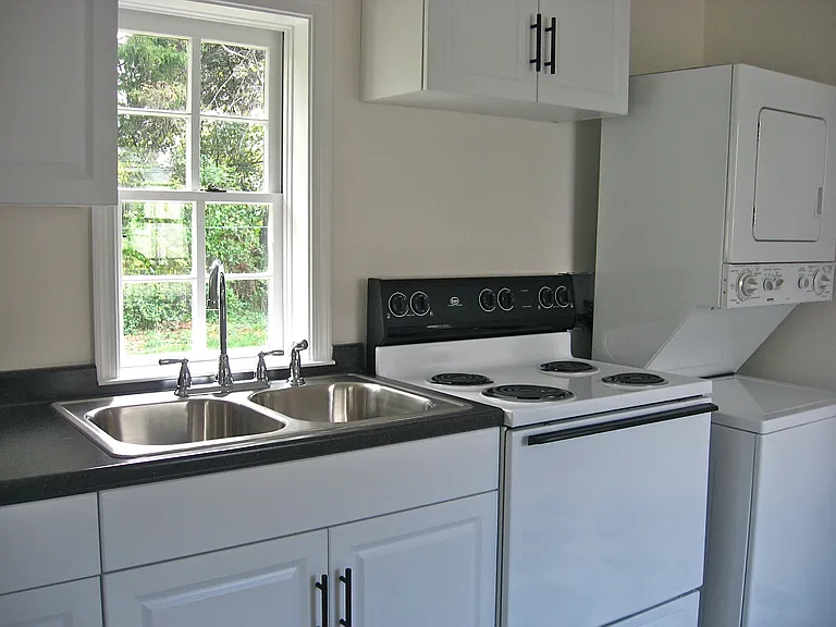 5852 Saint George Ave — Photo 4