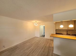 Salisbury Condo, West Palm Beach, FL 33417